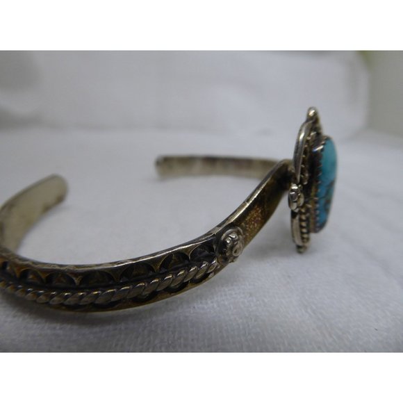 Native American Bracelet Sterling Silver Cuff Turquoise Stone Signed E - Picture 15 of 16